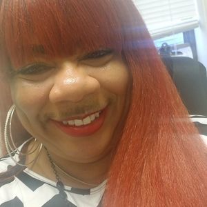 Meet your Posher, Monique